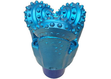 447 رمز IADC 8-1 / 2 &quot;التنغستن كاربايد Tricone مثقاب للتربة الصلبة اللون الأزرق