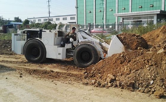 تحت الأرض التعدين تحميل مسافات تفريغ آلة البرتقال / أبيض / أصفر