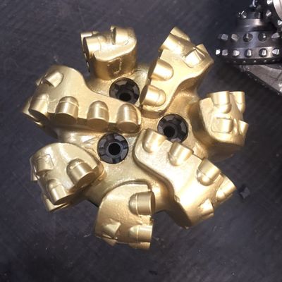 بئر ماء / بئر زيت بئر حفر PDC بت 3 - 6 شفرات مصفوفة جسم / جسم صلب