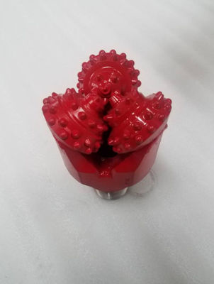 IADC637 بئر ماء Tricone مثقاب Blasthole بت تخصيص لون API شهادة